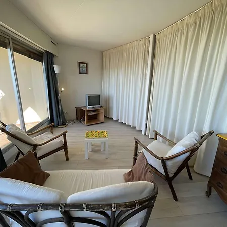 Apartmán Pour 4 Avec Piscine Et Parking A Port Camargue - Fr-1-250-207