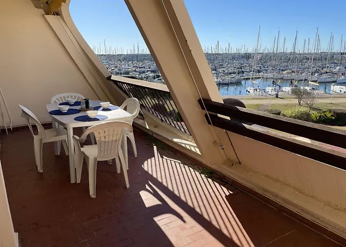 Pour 4 Avec Piscine Et Parking A Port Camargue - Fr-1-250-207 Apartament Le Grau-du-Roi