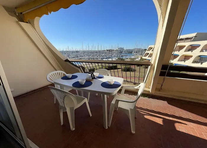 Pour 4 Avec Piscine Et Parking A Port Camargue - Fr-1-250-207 Apartament *